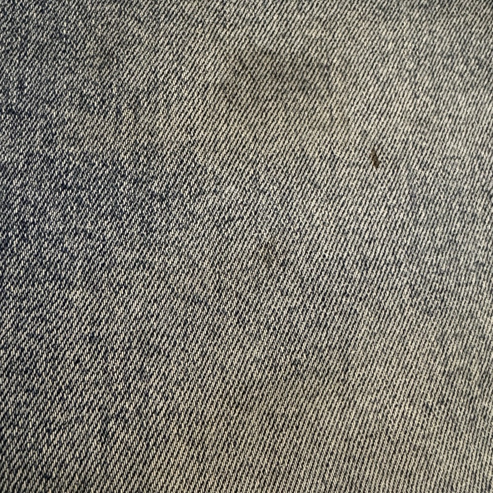 Levi's 550 Jeans Mens 40x32 Light Wash Relaxed Fit Distressed Denim - Picture 7 of 9